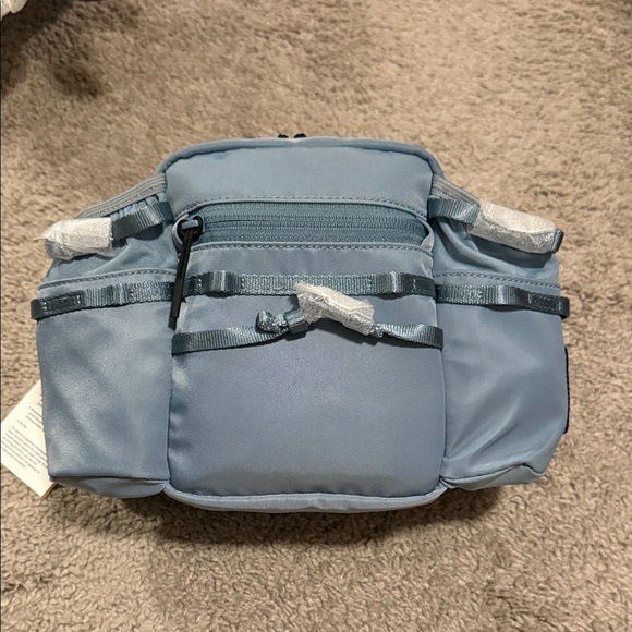 NWT Caraa Hiking Waistbag - Picture 1 of 6